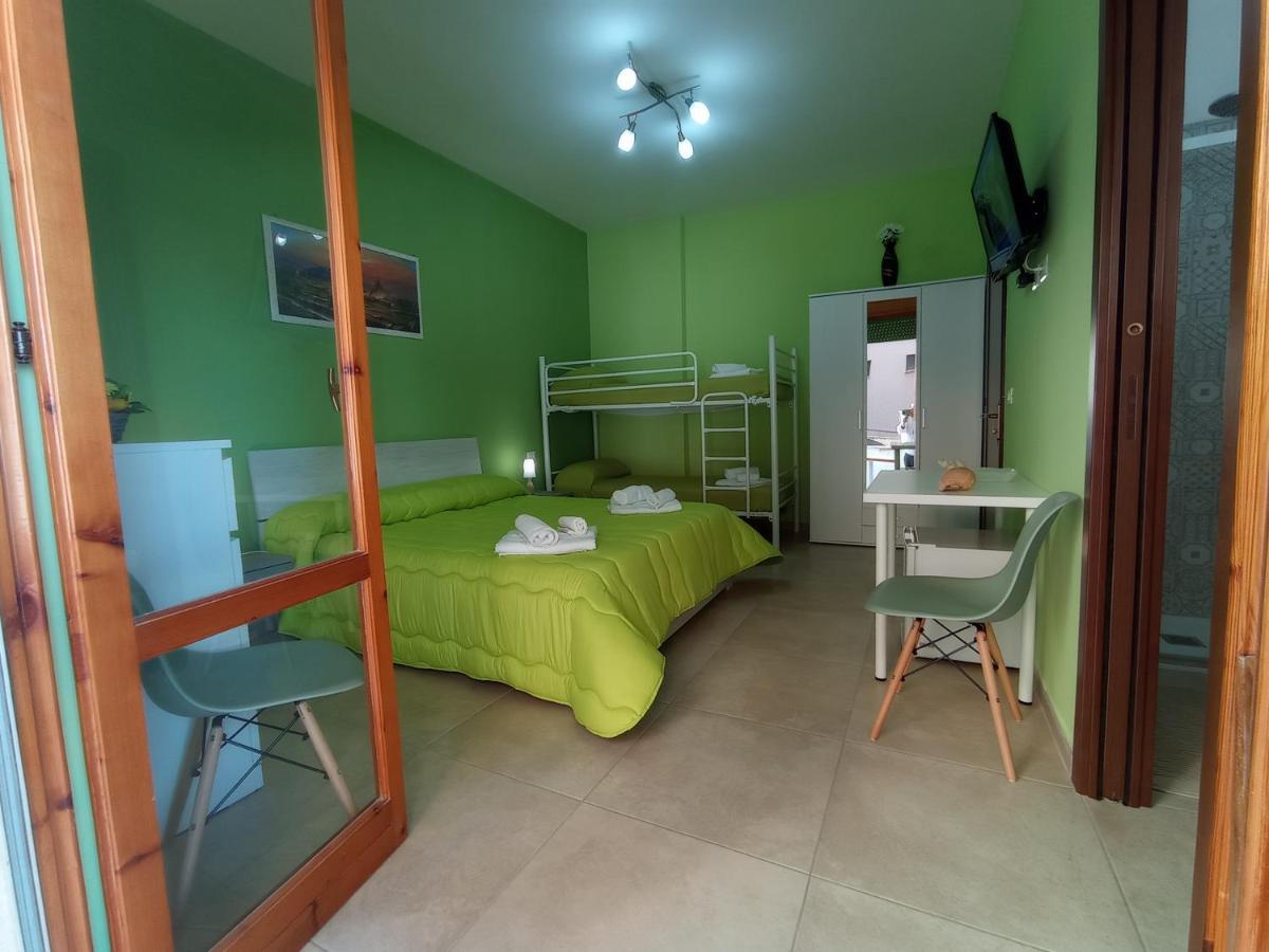 Camera Quadrupla Premium