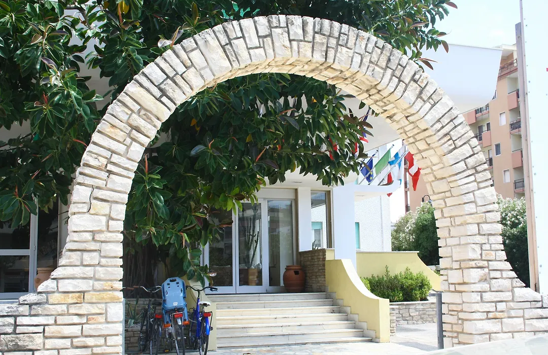 Joli Park Hotel - Caroli Hotels-1