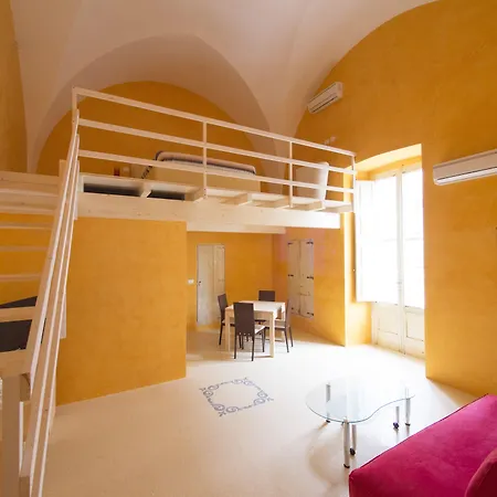 Relais Carlo V - Palazzo Storico-2