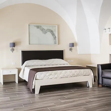 Faro Bianco Gallipoli - Suites&Apartments-2